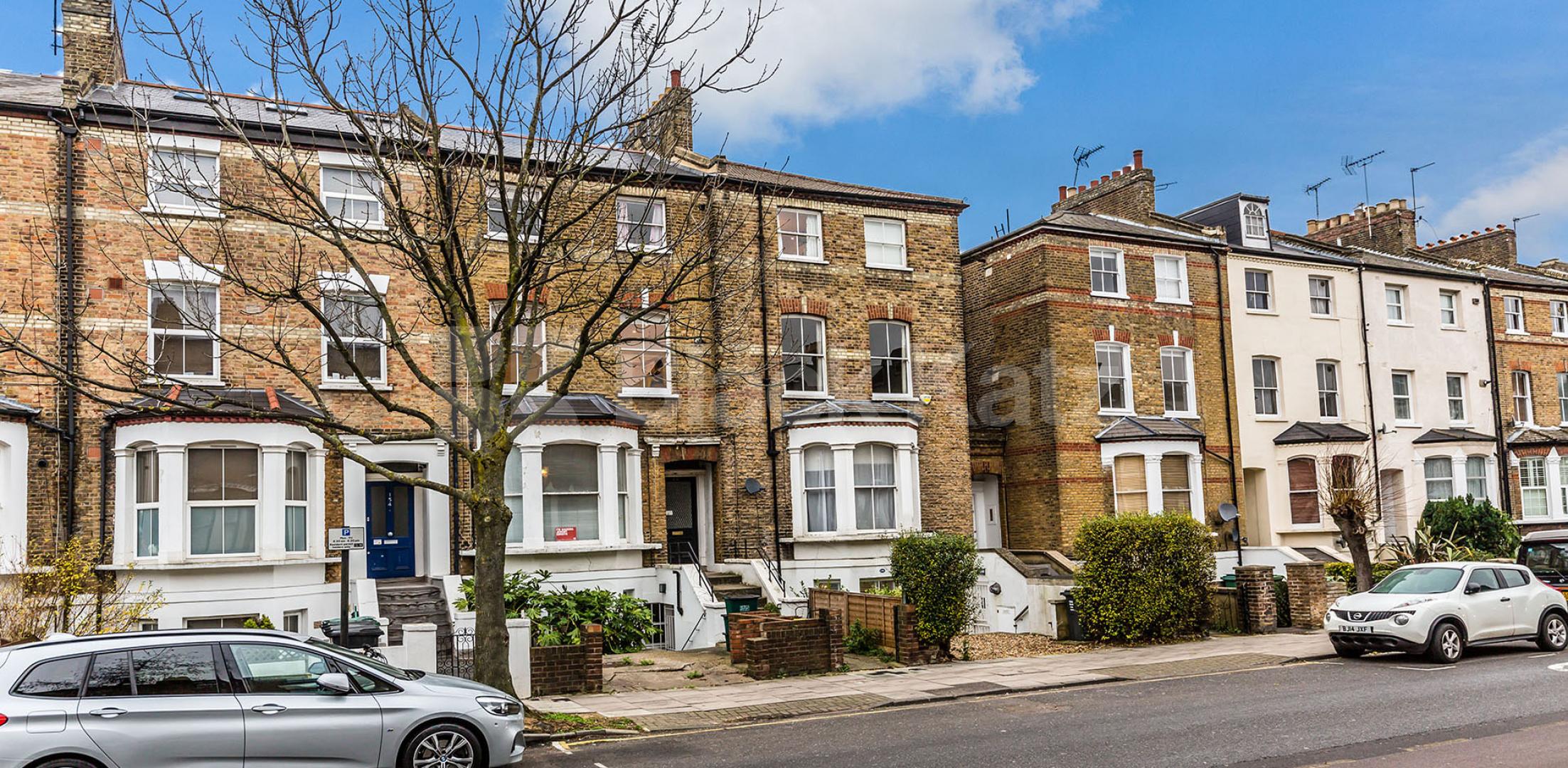 			2 Bedroom, 1 bath, 1 reception Flat			 Tufnell Park Road, TUFNELL PARK
